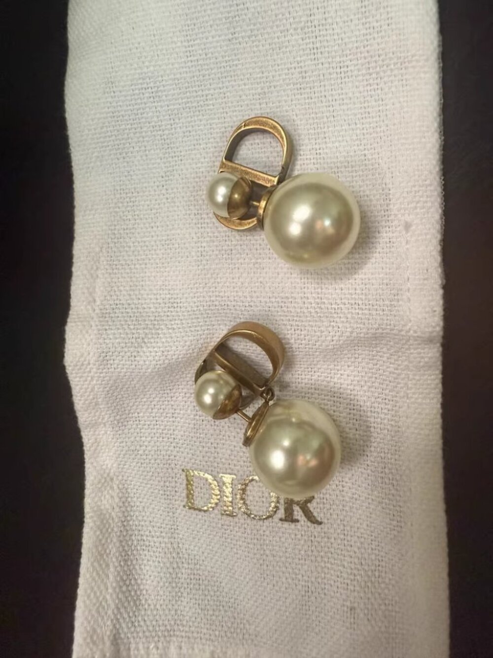 Dior Earrings - Picture 2 of 2